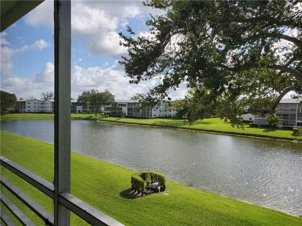 Photo of 373 Fanshaw I, Boca Raton, FL 33434 (MLS # B26032034)