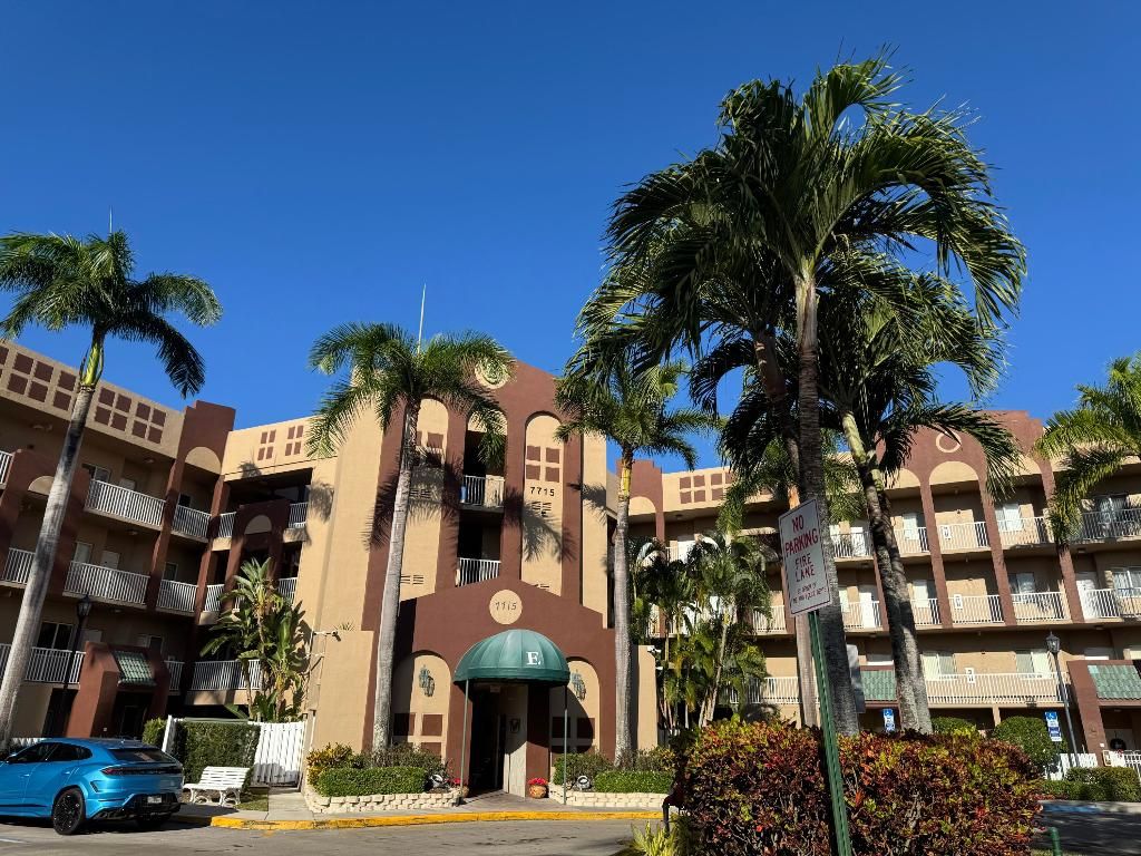 Photo of 7715 Southampton Terrace #405, Tamarac, FL 33321 (MLS # R11153261)