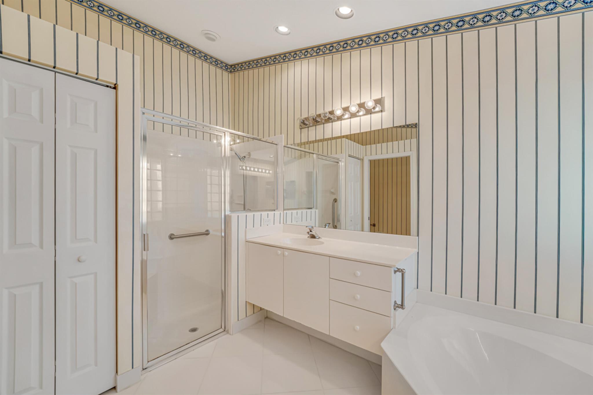 HUNTINGTON WALK 2 - Residential