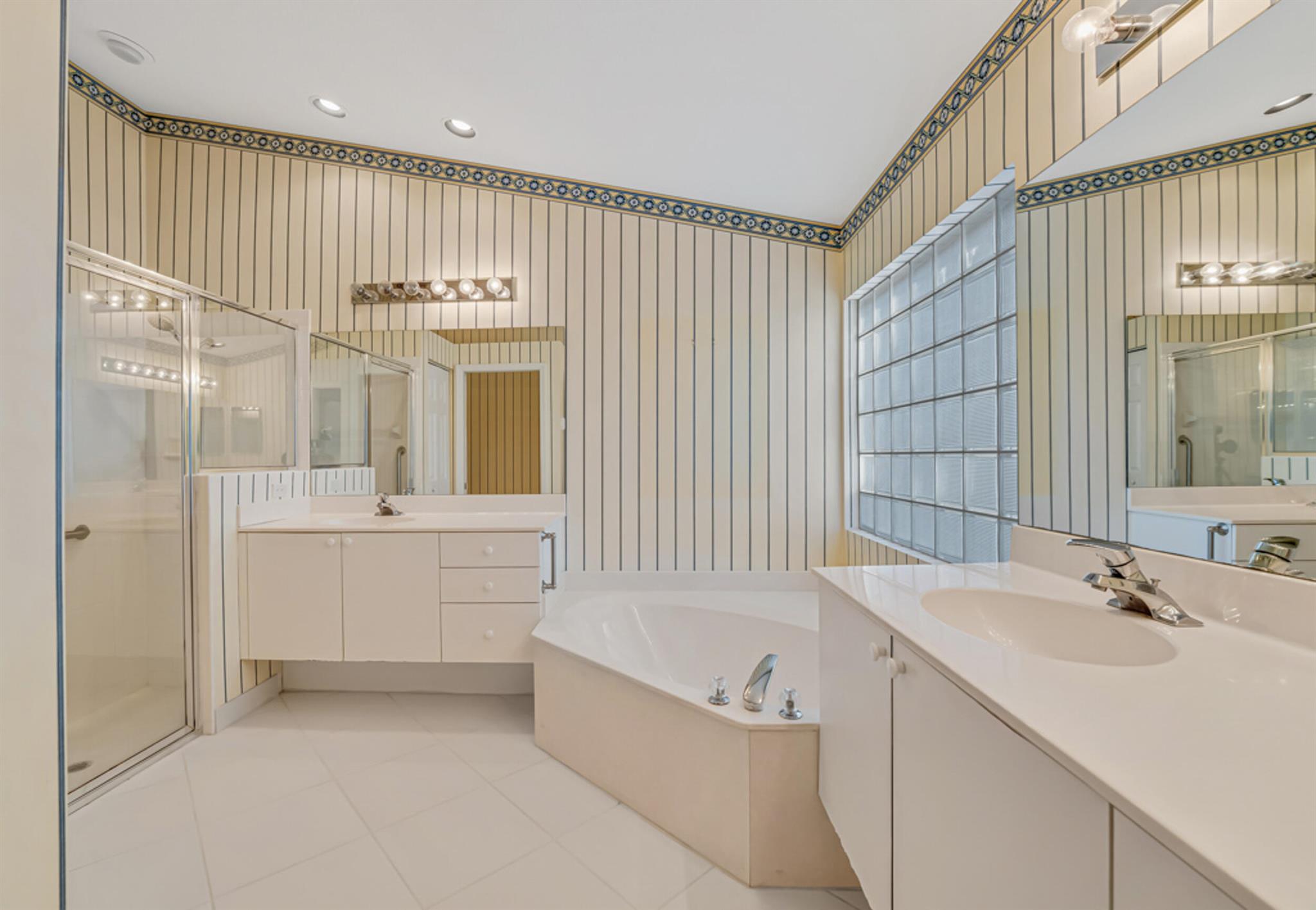 HUNTINGTON WALK 2 - Residential