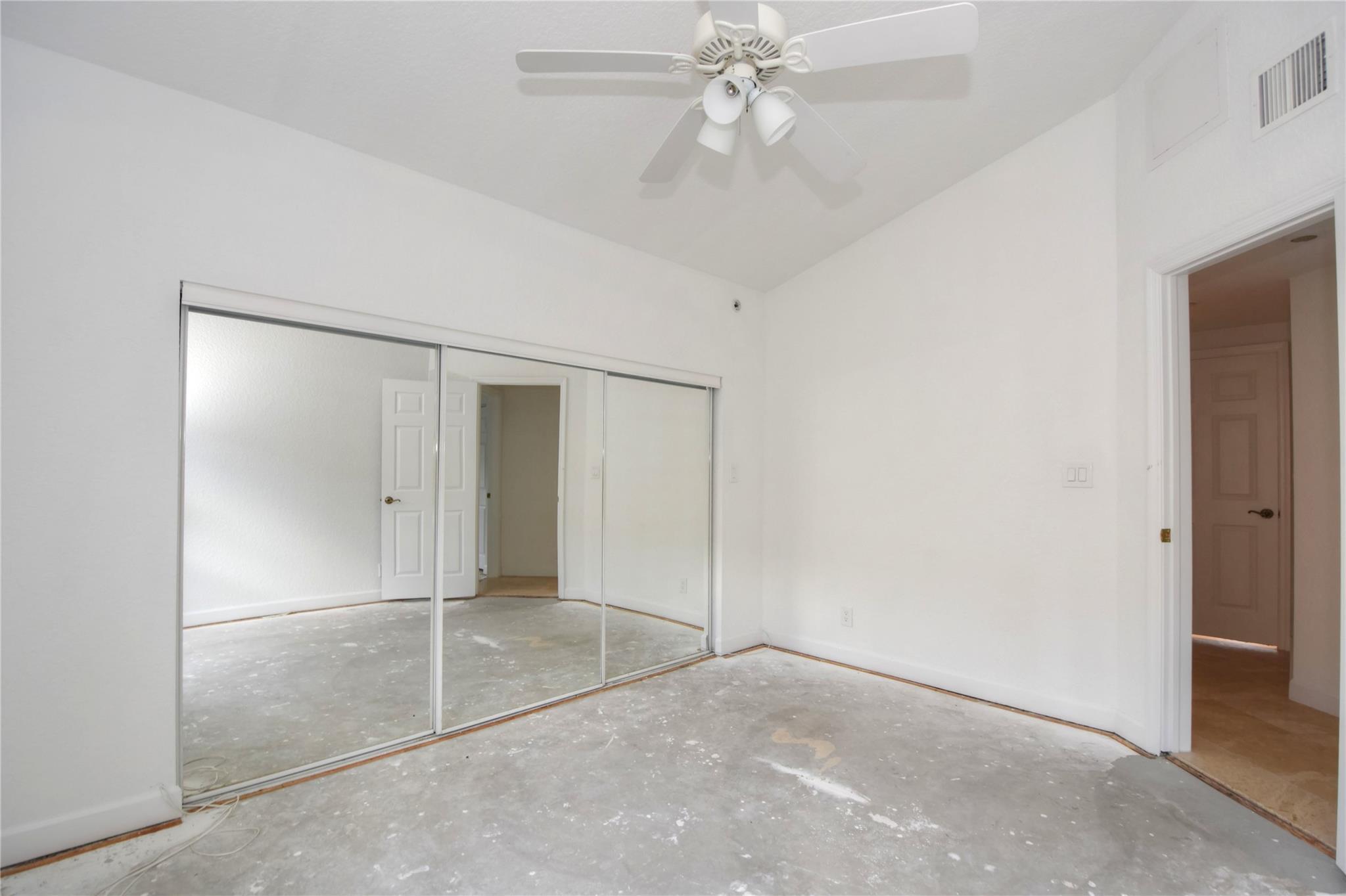 POMPANO ISLES - Residential