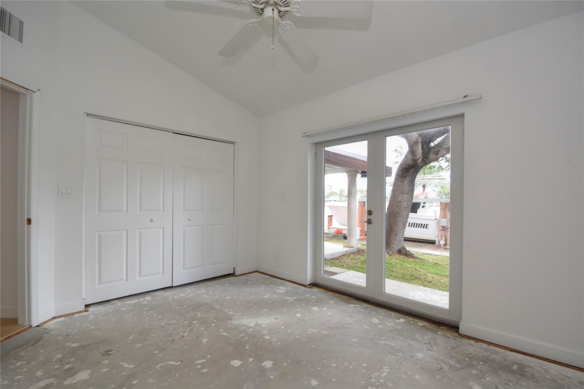 POMPANO ISLES - Residential