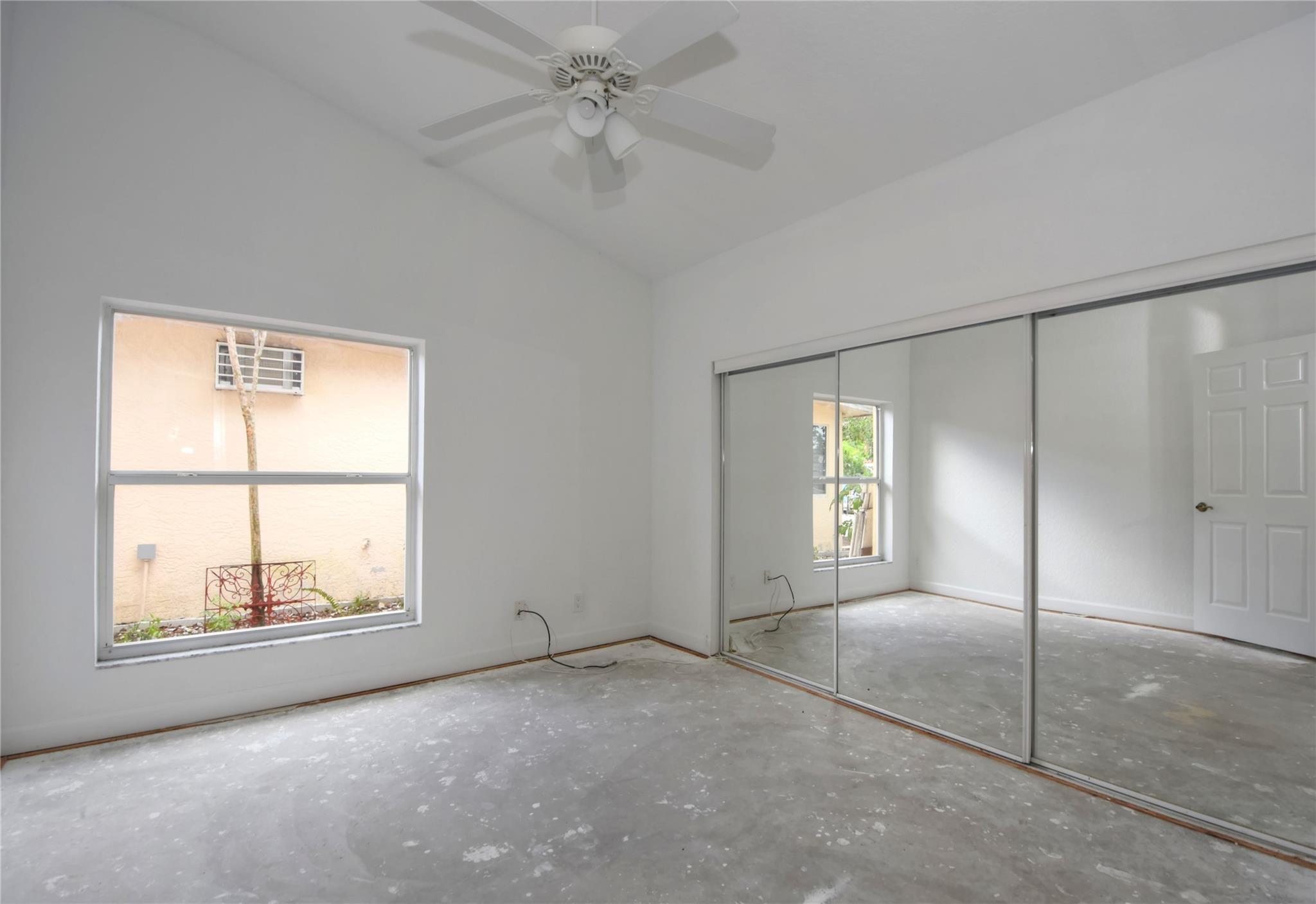 POMPANO ISLES - Residential