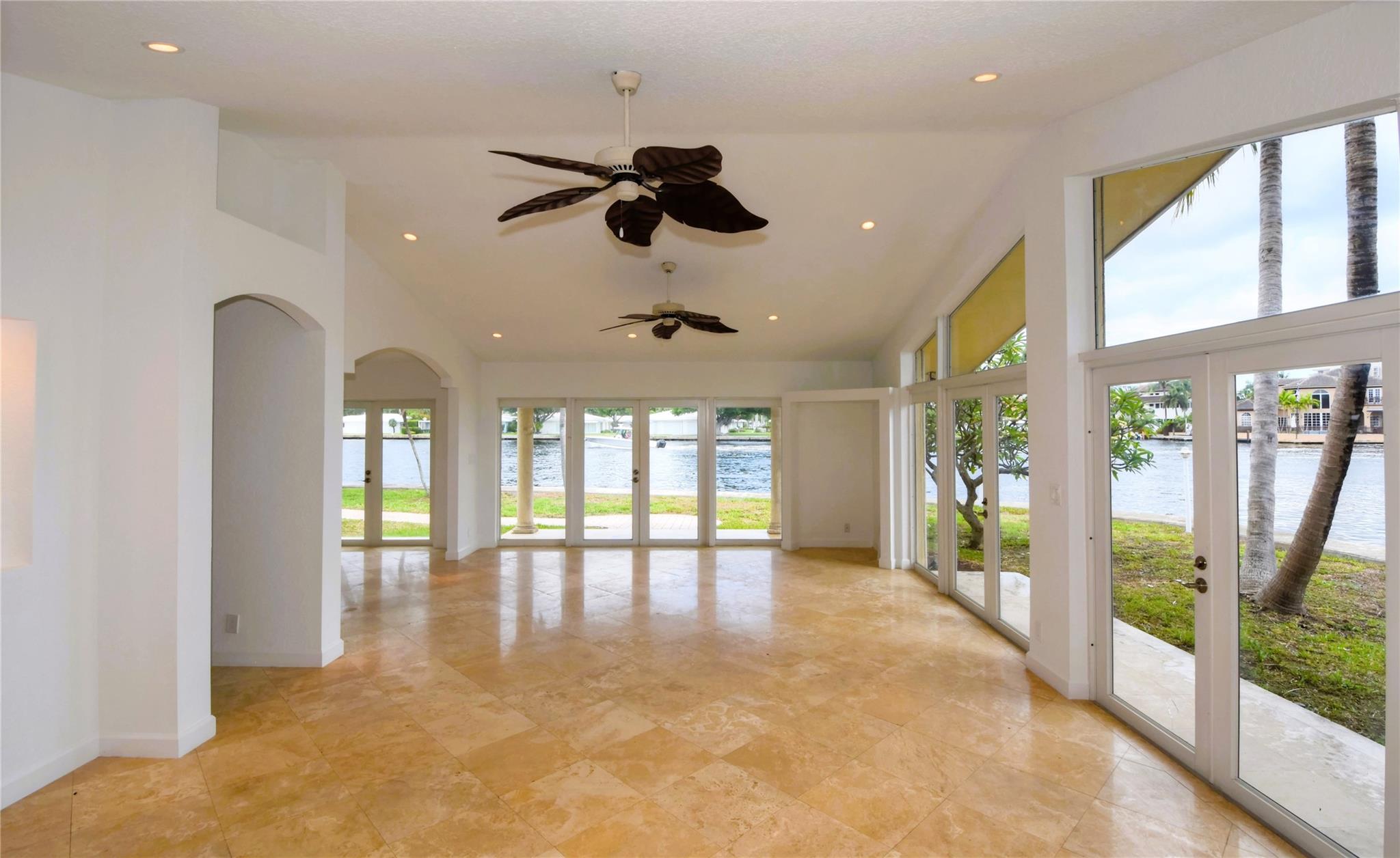POMPANO ISLES - Residential