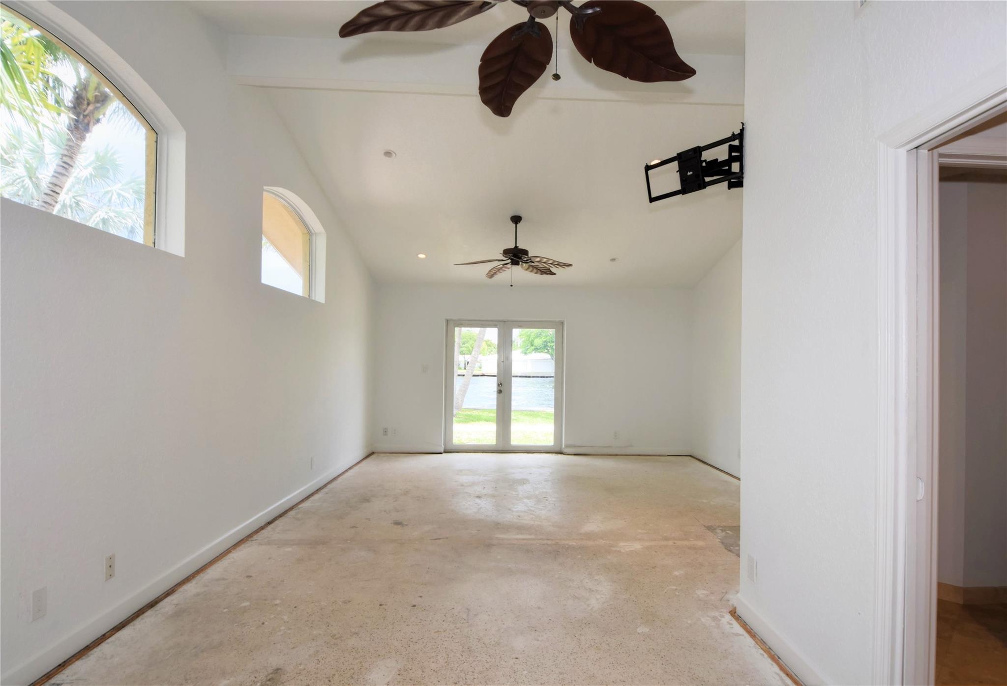 POMPANO ISLES - Residential