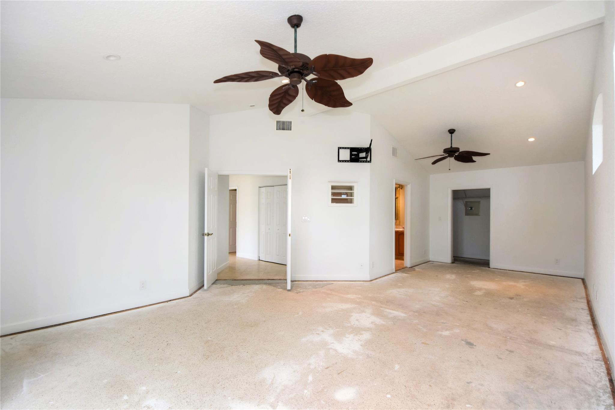 POMPANO ISLES - Residential