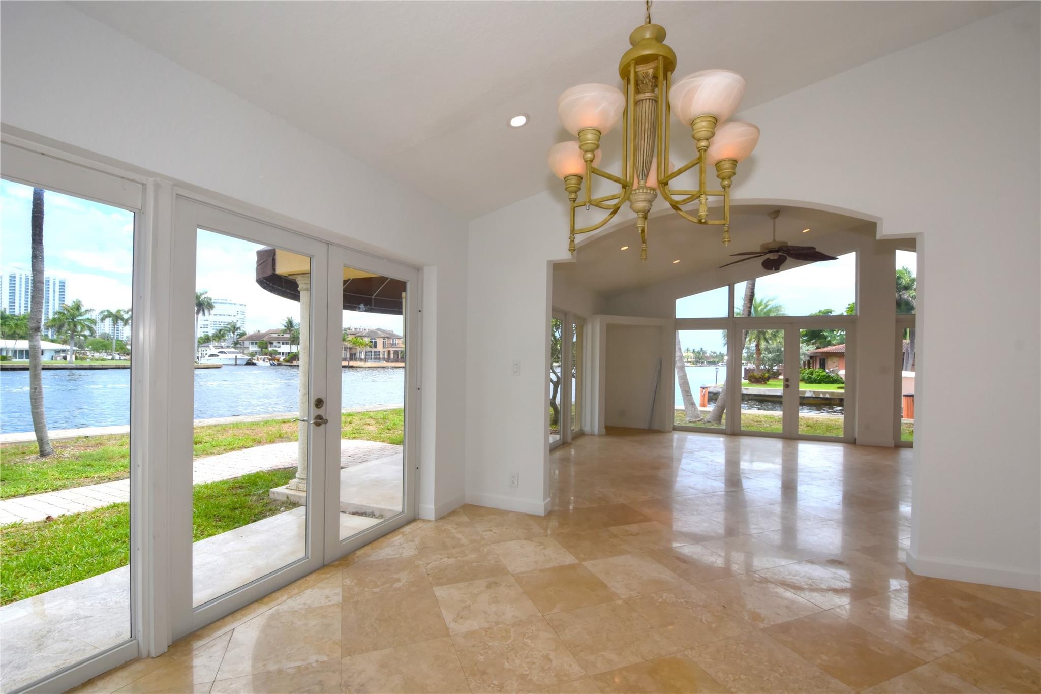 POMPANO ISLES - Residential
