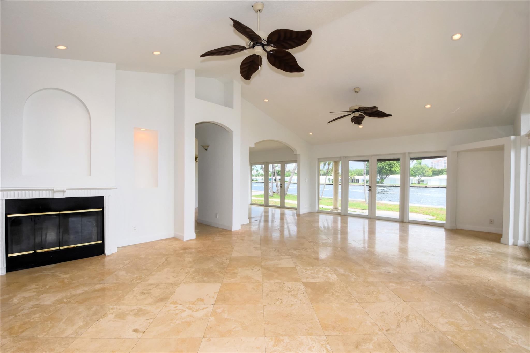 POMPANO ISLES - Residential