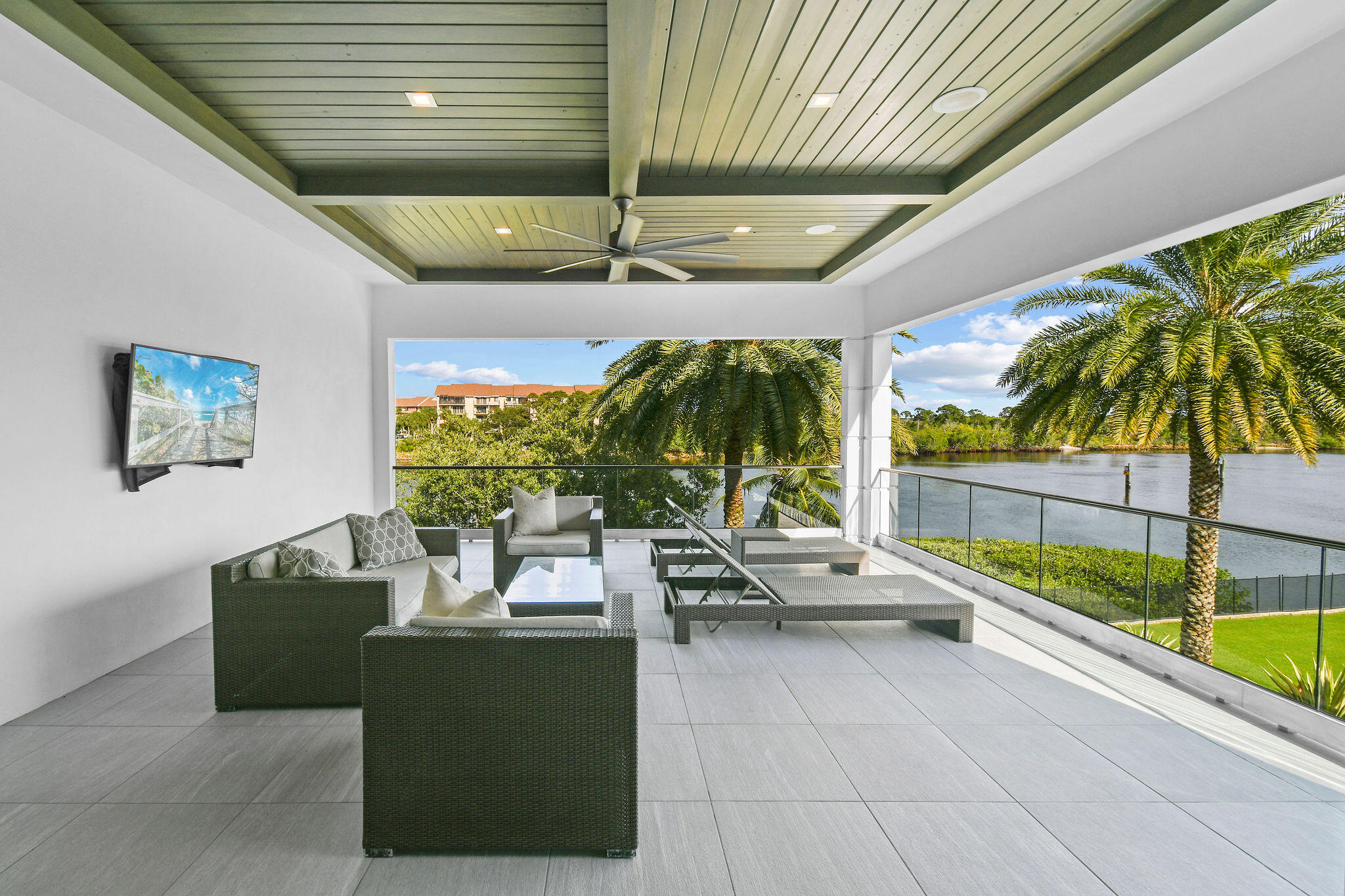 HARBOR PLACE - Residential