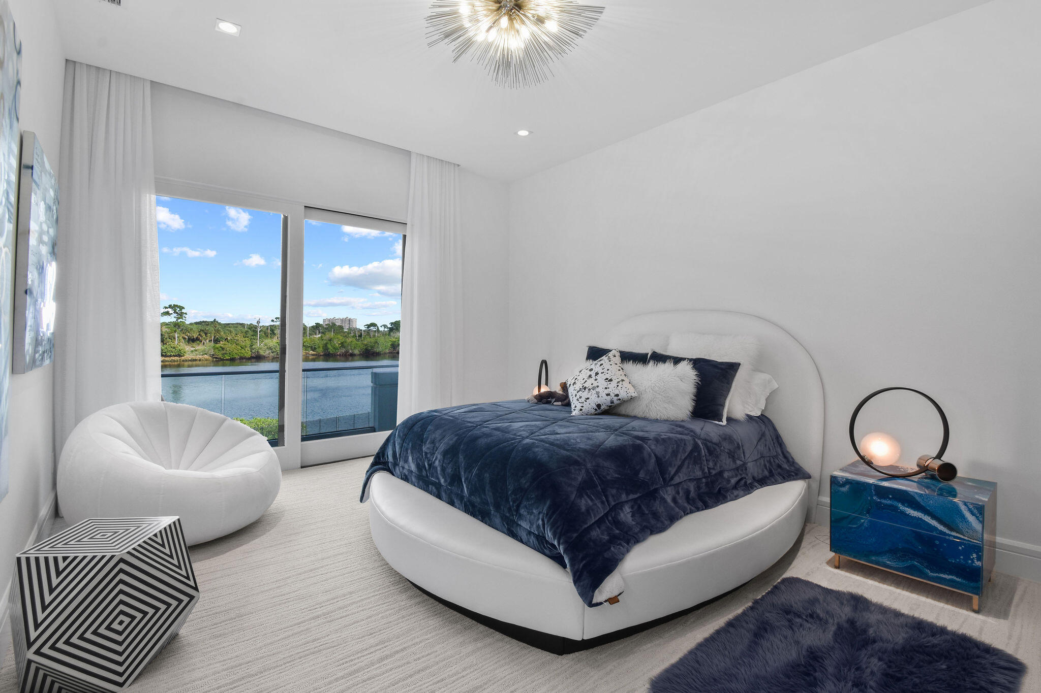 HARBOR PLACE - Residential