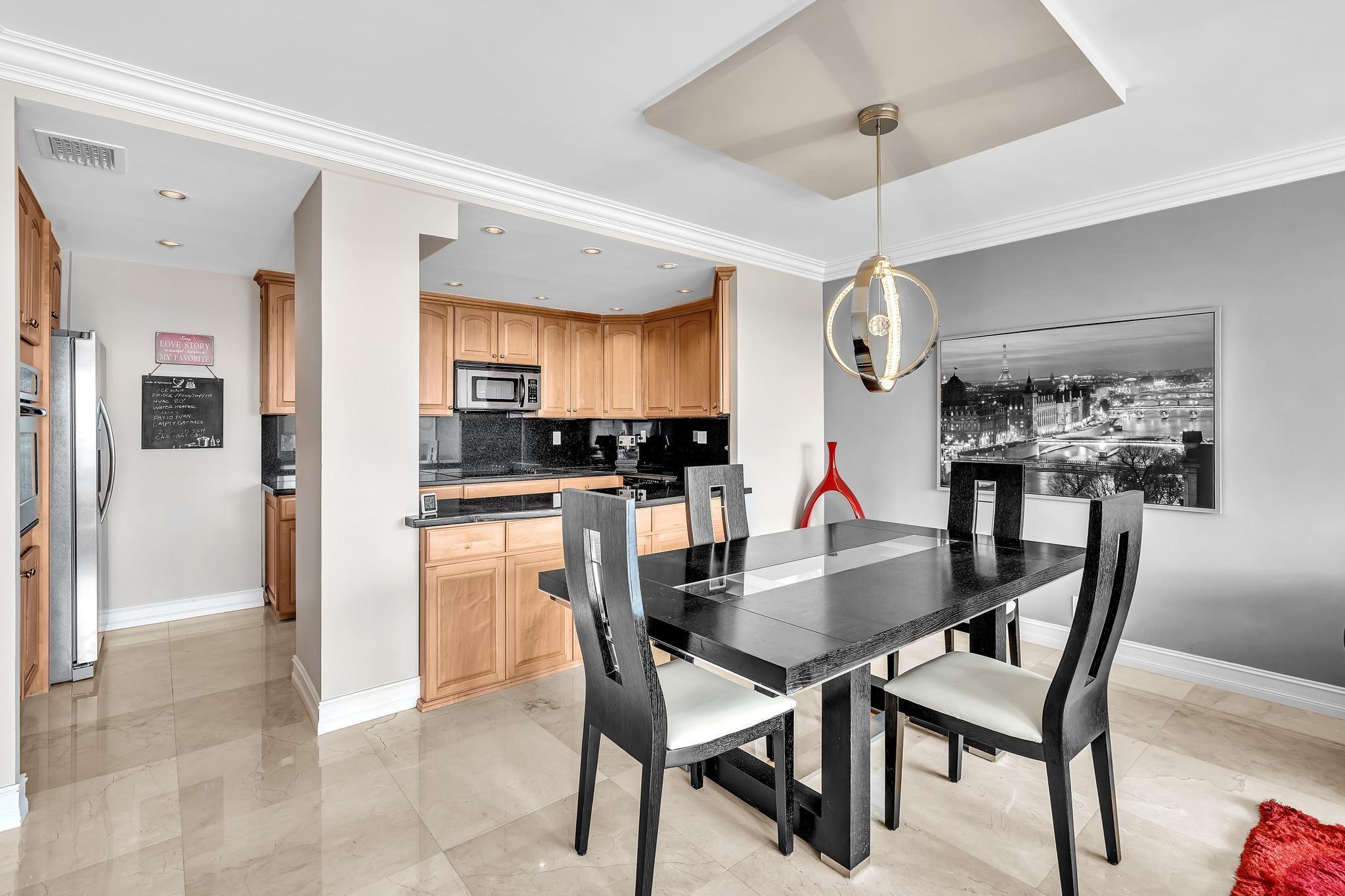 Coral Ridge Towers North - Residential