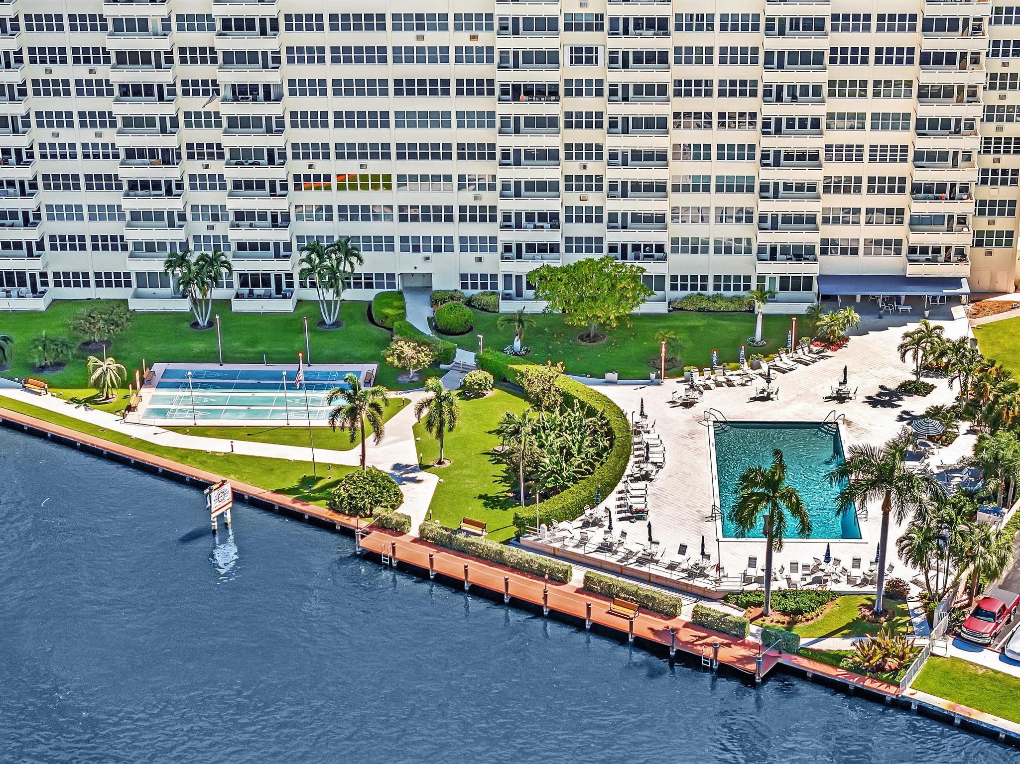 Coral Ridge Towers North - Residential