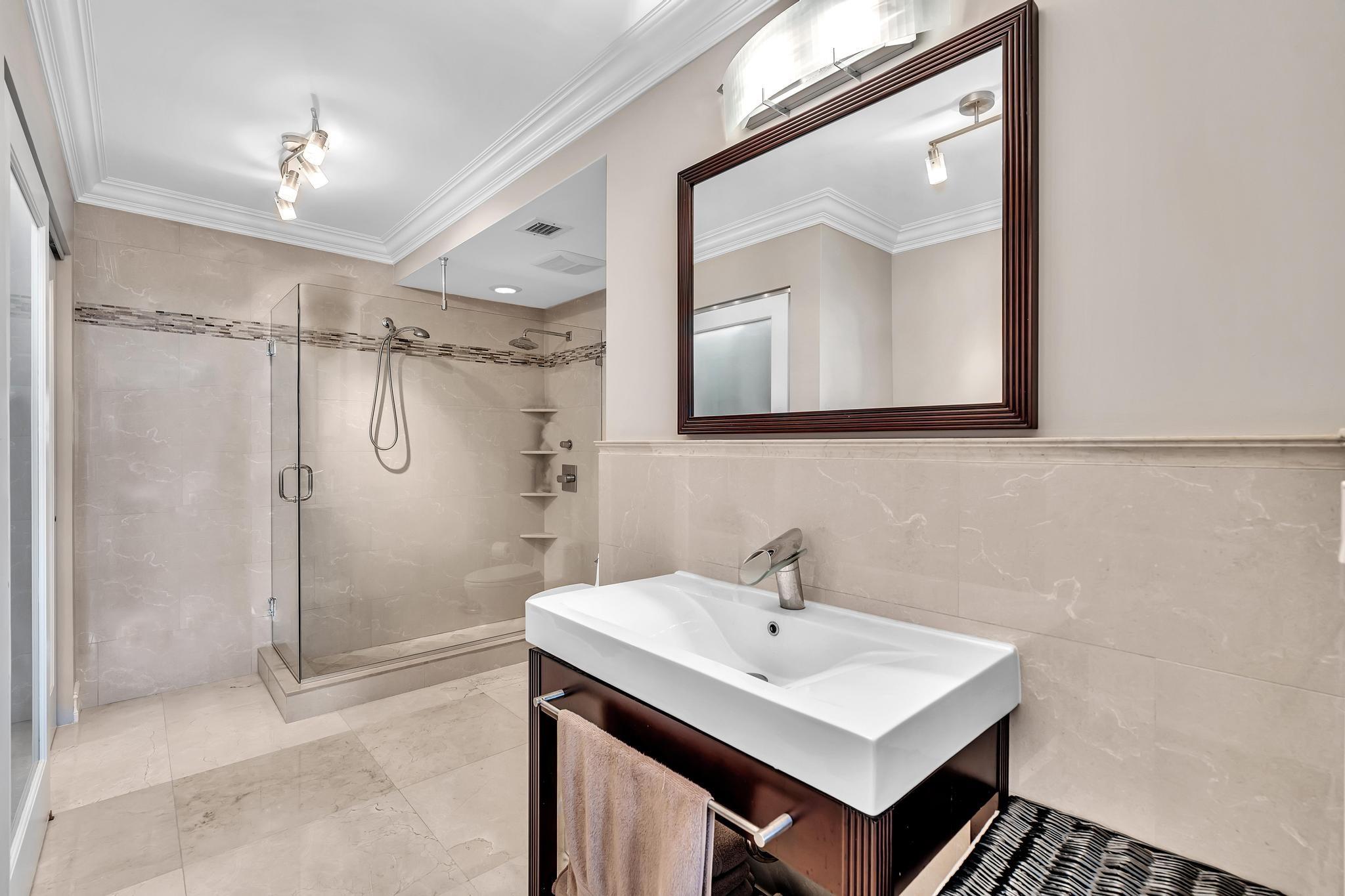 Coral Ridge Towers North - Residential