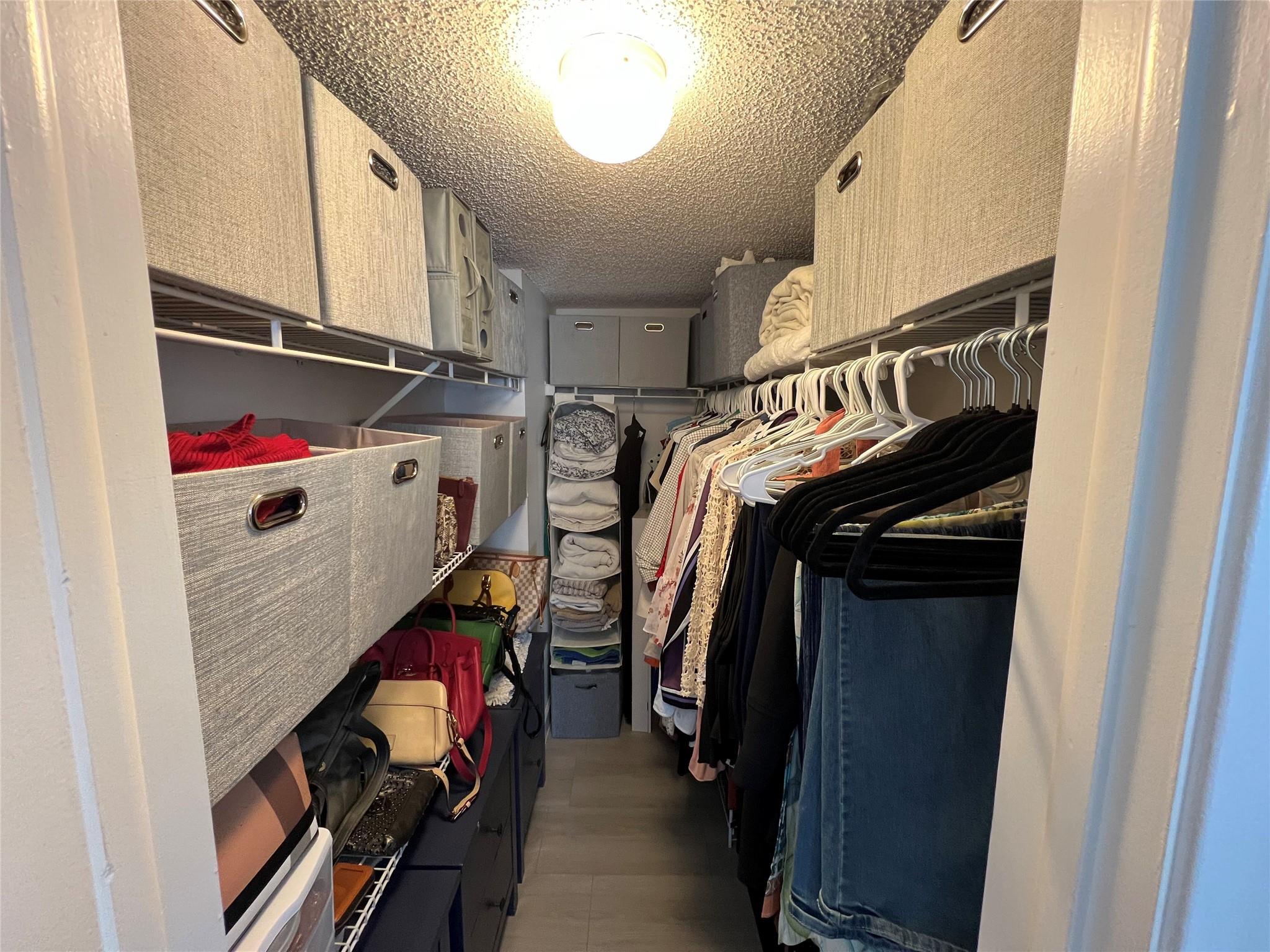 CENTRE HILL COURTS - Residential