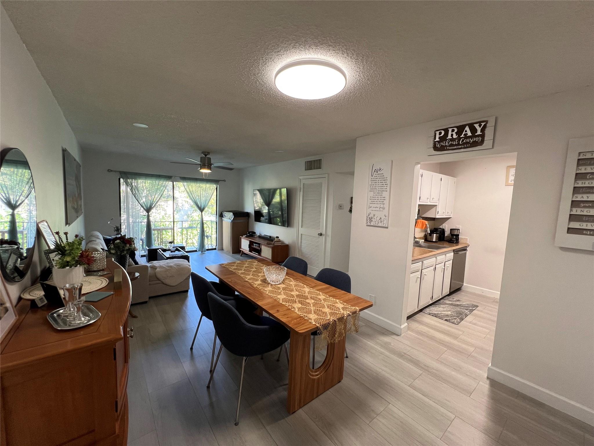 CENTRE HILL COURTS - Residential