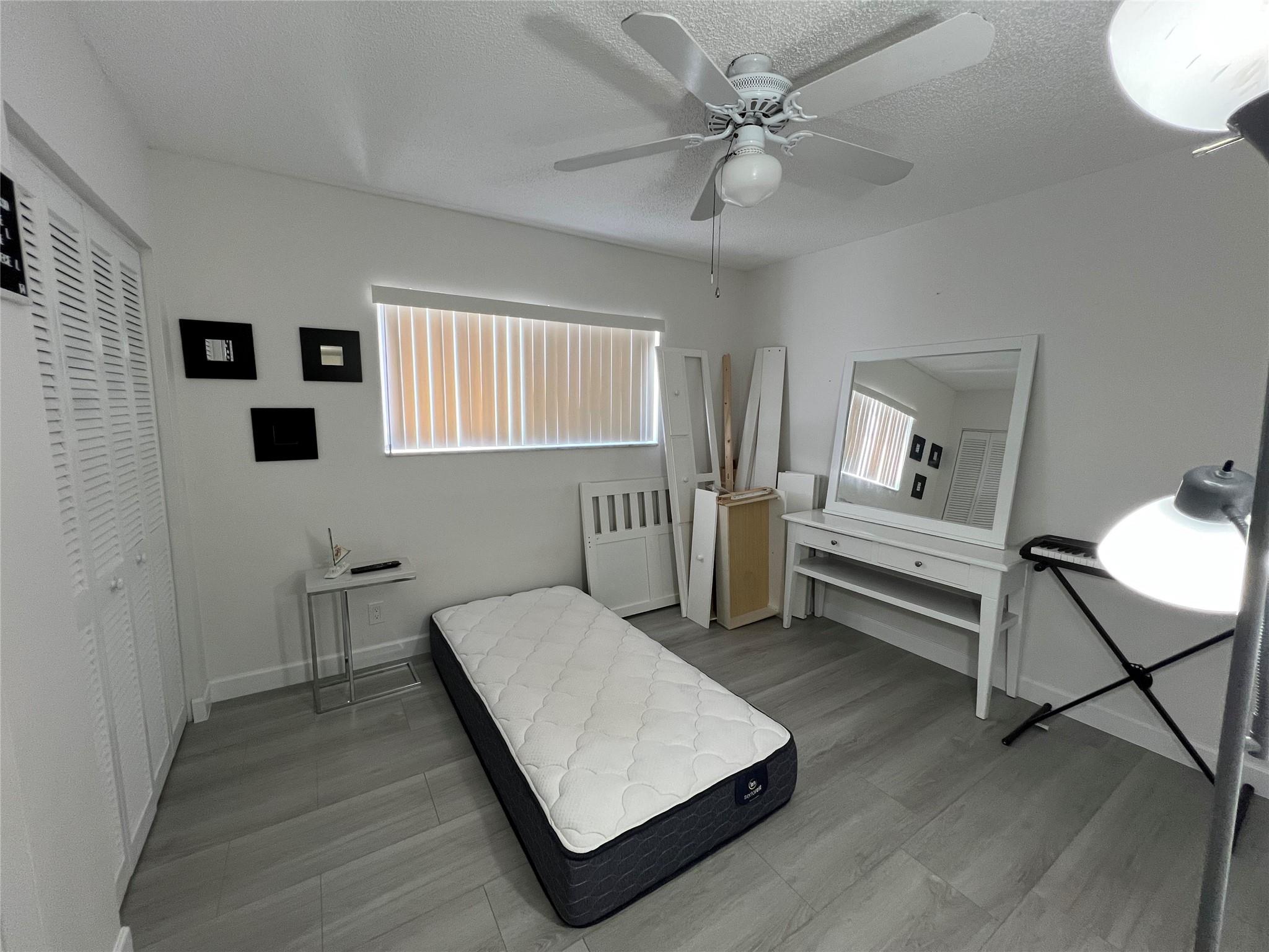 CENTRE HILL COURTS - Residential