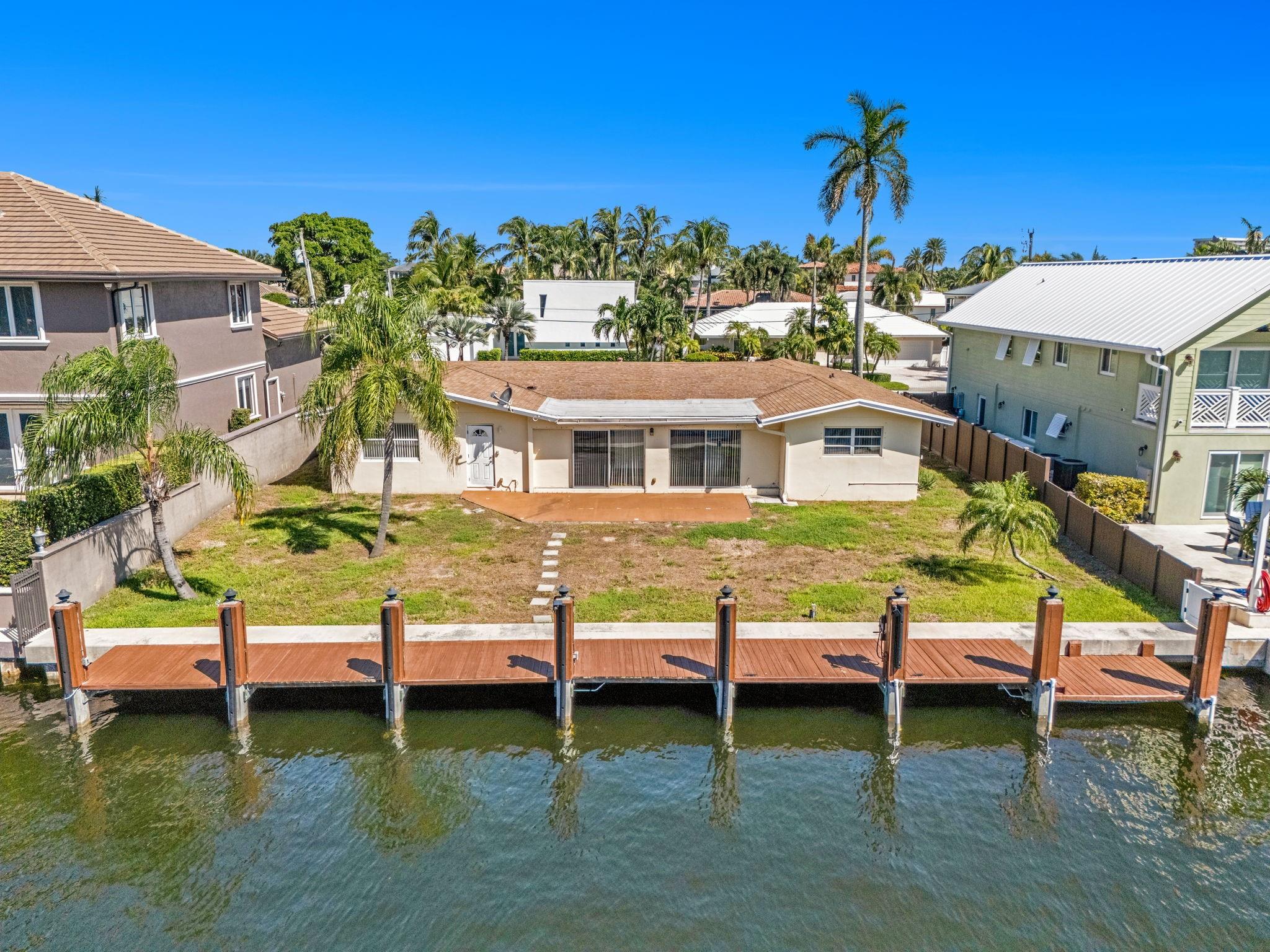 Santamaria Harbor 28-27 B - Residential