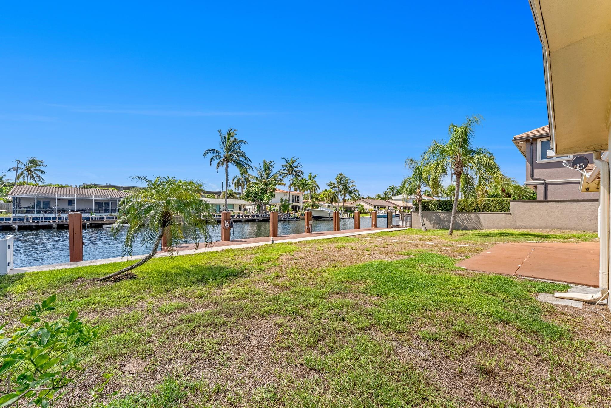 Santamaria Harbor 28-27 B - Residential