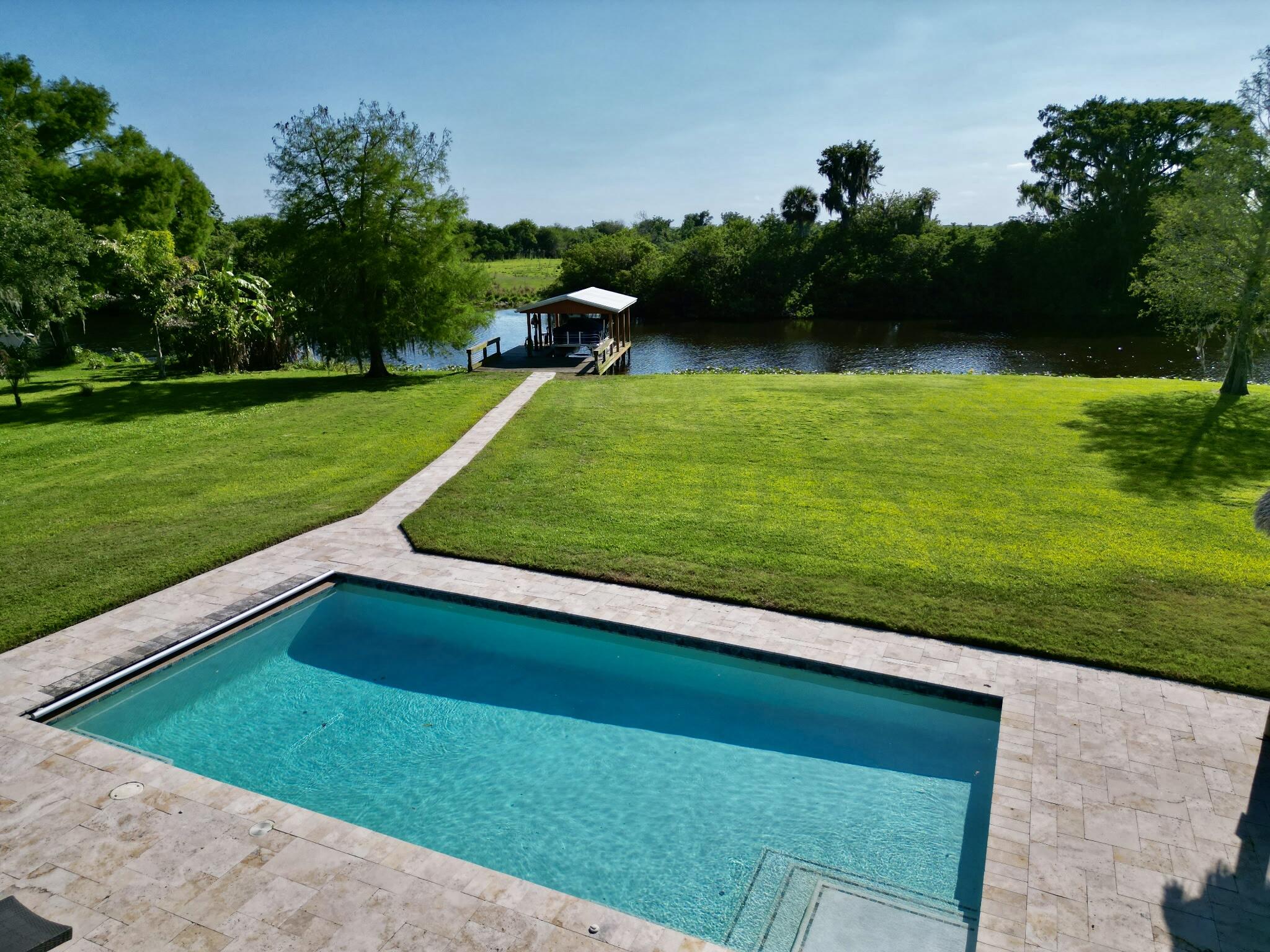 BLUE HERON GOLF AND COUNTRY - Residential