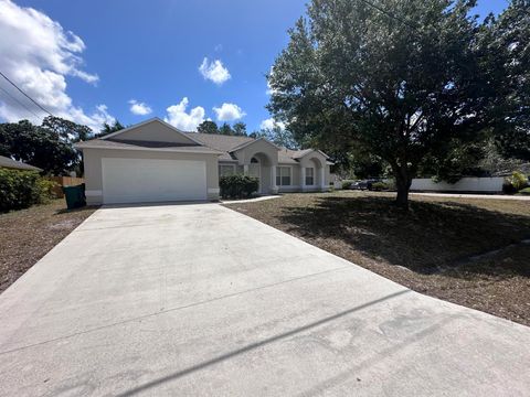 A home in Port St Lucie