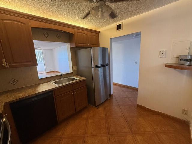 SOMERSET LAKES CONDO - Residential Lease
