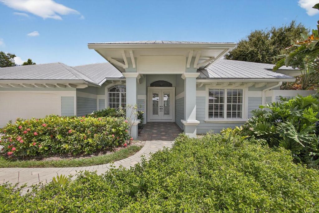 Photo of 8401 SE Ketch Court, Hobe Sound, FL 33455 (MLS # R11128652)