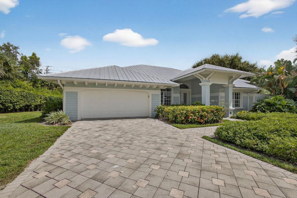Photo of 8401 SE Ketch Court, Hobe Sound, FL 33455 (MLS # R11128652)