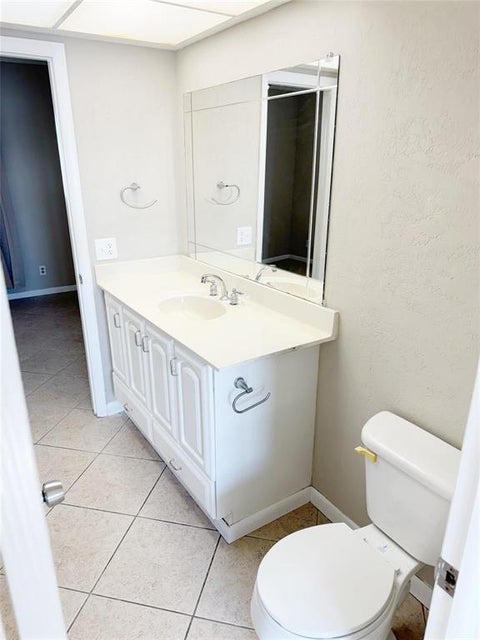 Tiny photo for 1116 Lake Terrace #214, Boynton Beach, FL 33426 (MLS # B26037024)