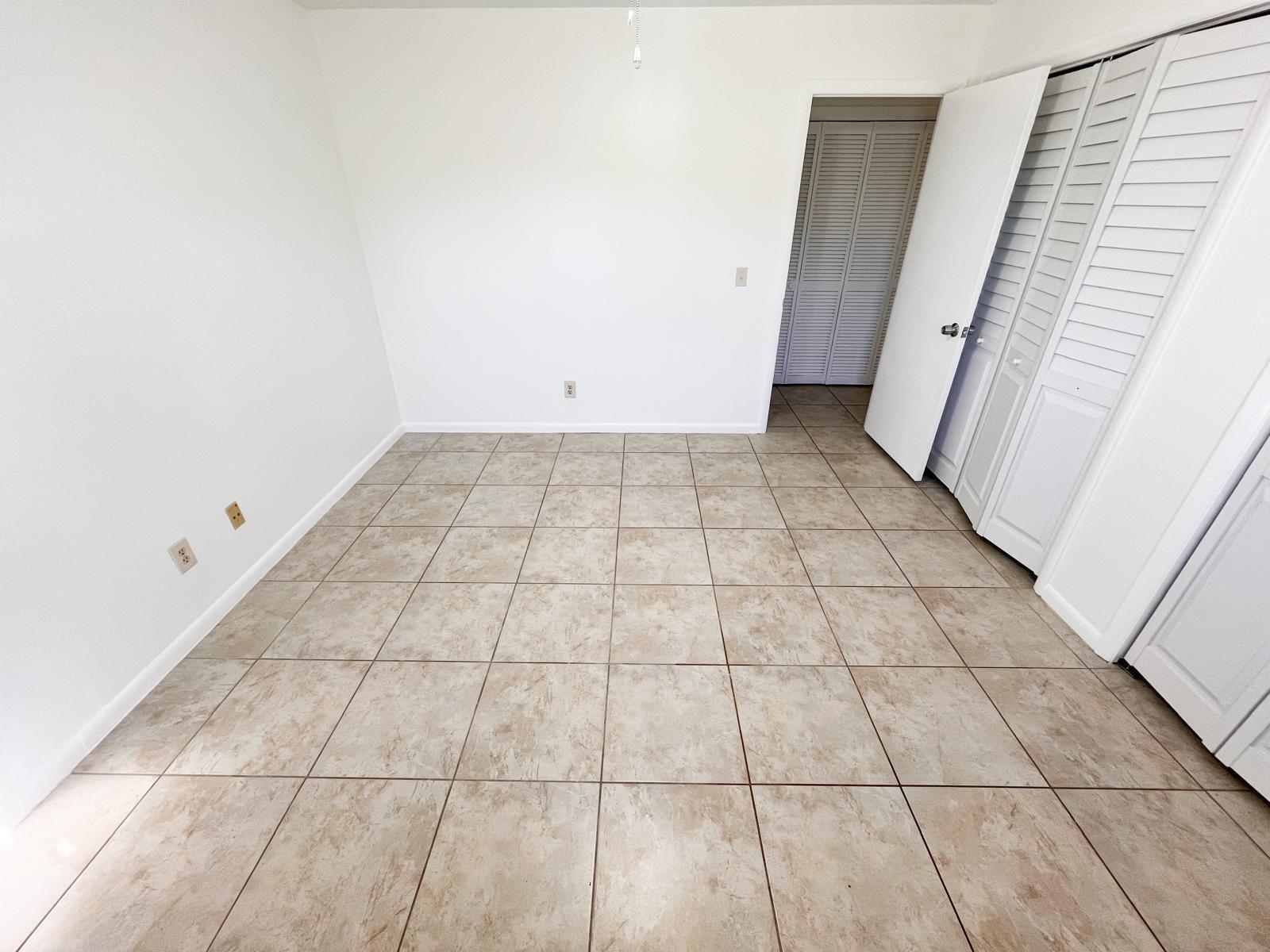 ONE TWENTY FIVE PALMWAY C - Residential Lease