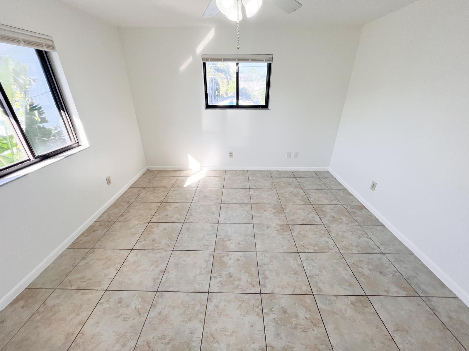 ONE TWENTY FIVE PALMWAY C - Residential Lease