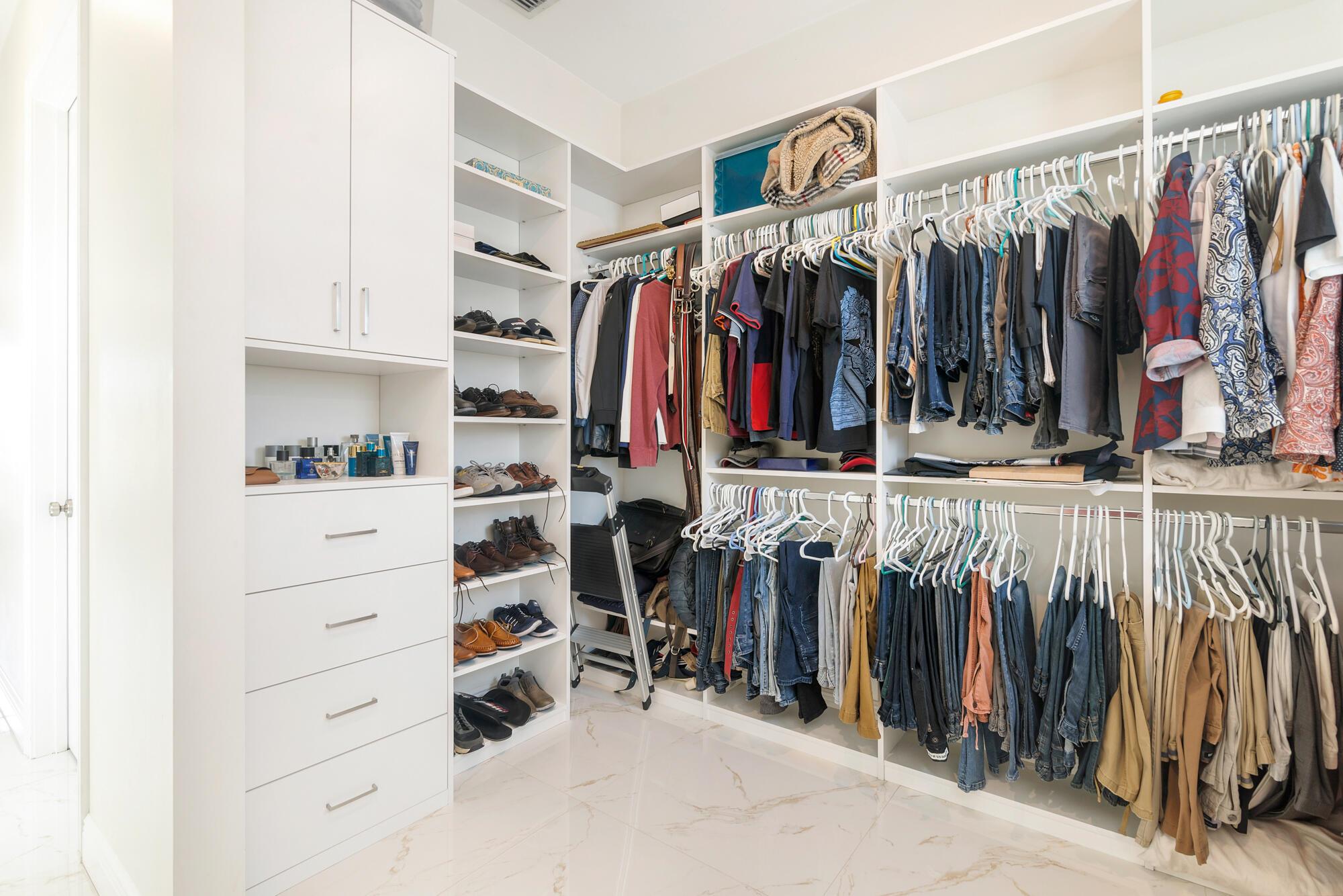 LAKE CLARKE ISLE 2 - Residential