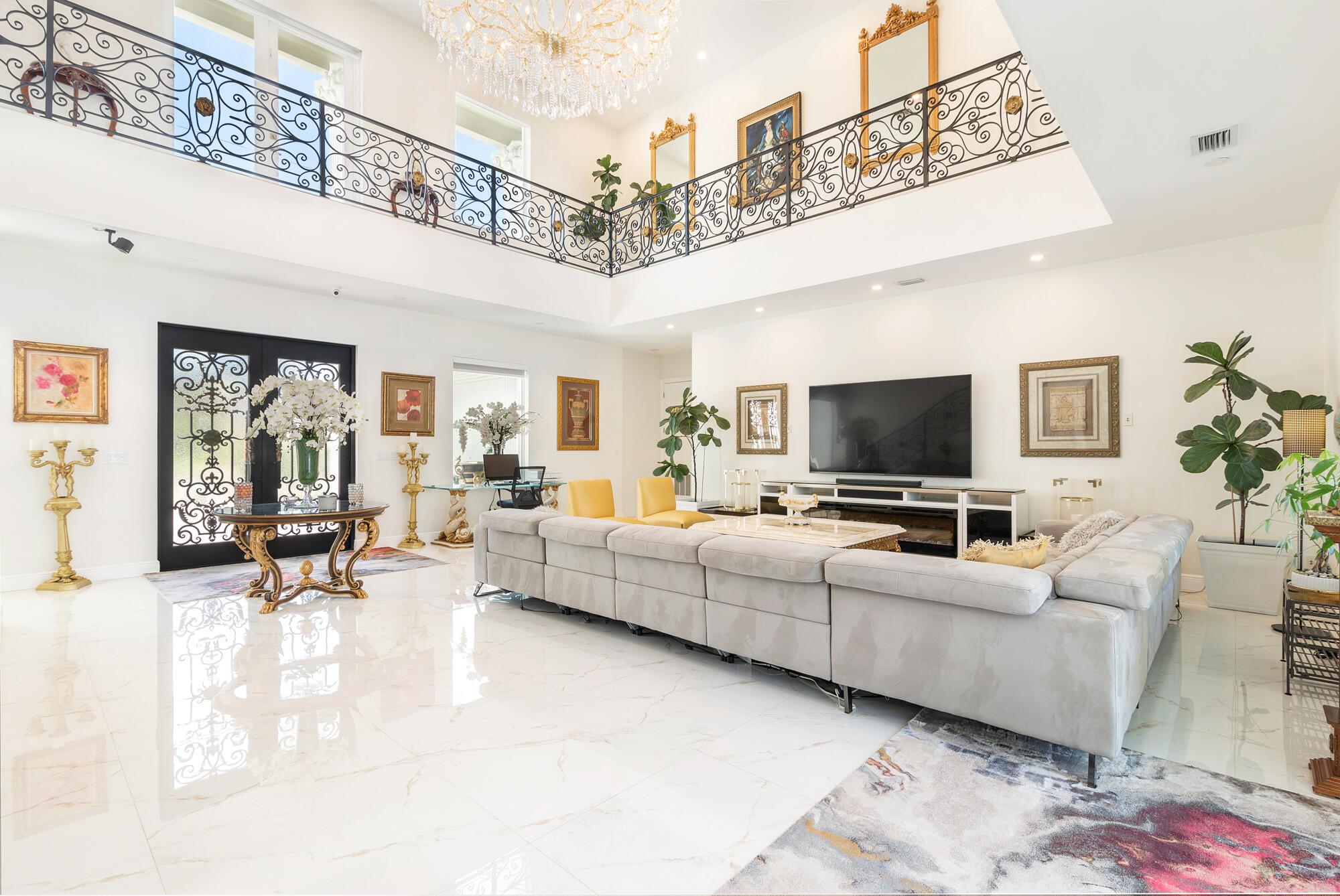 LAKE CLARKE ISLE 2 - Residential