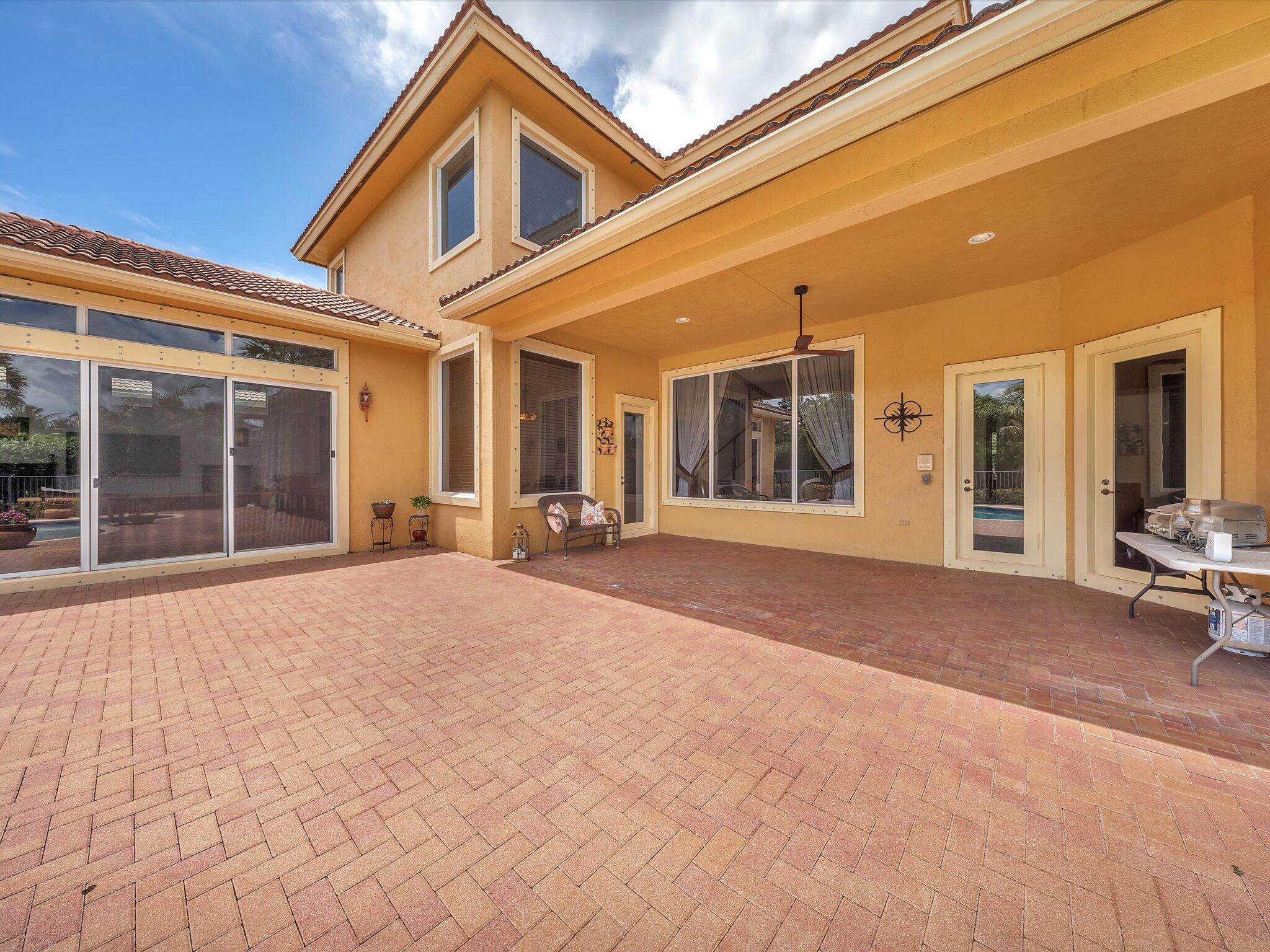 HERON BAY EAST - Residential