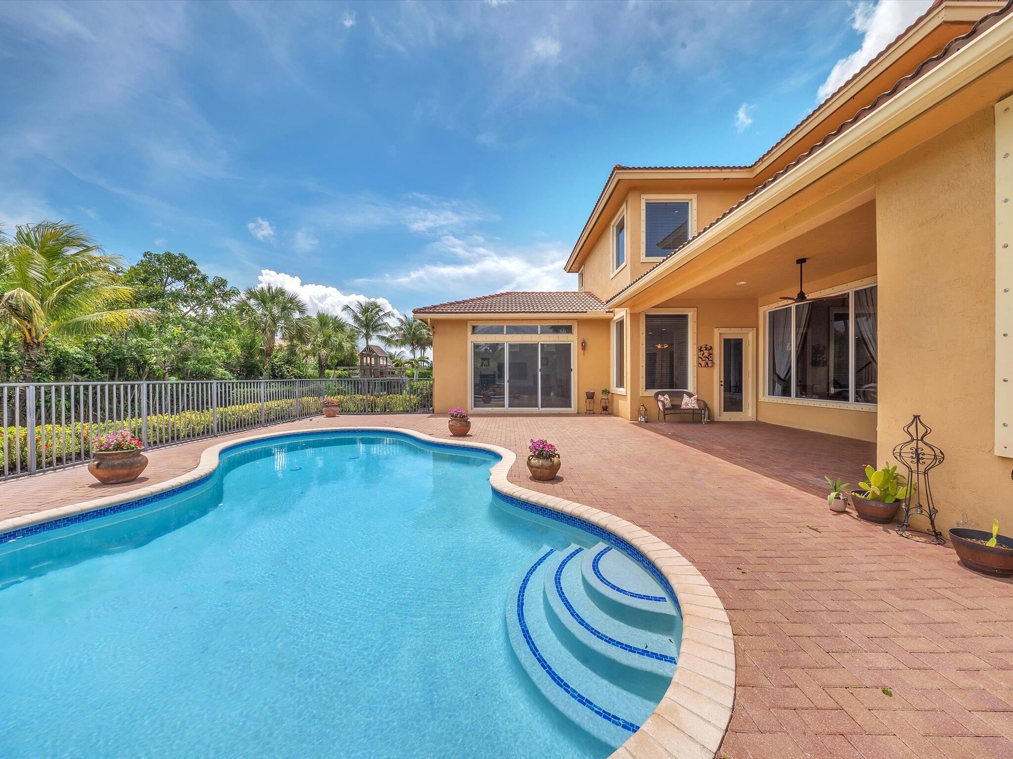 HERON BAY EAST - Residential
