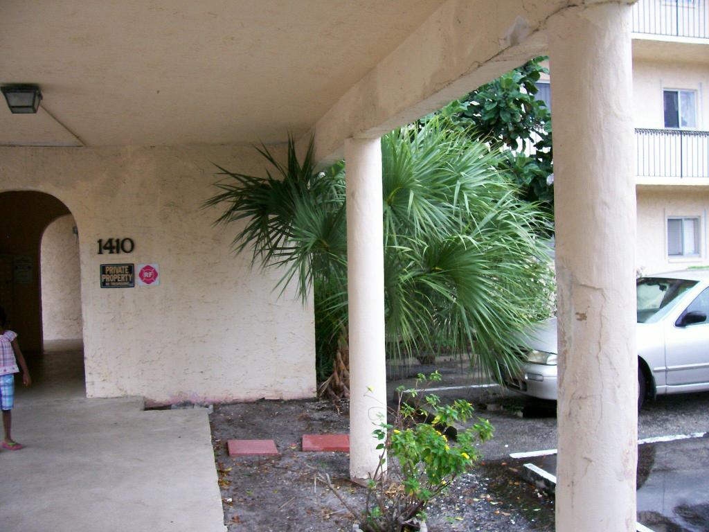 EL CASTELAY CONDO - Residential