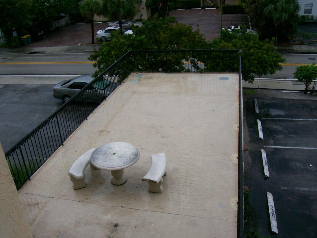 EL CASTELAY CONDO - Residential