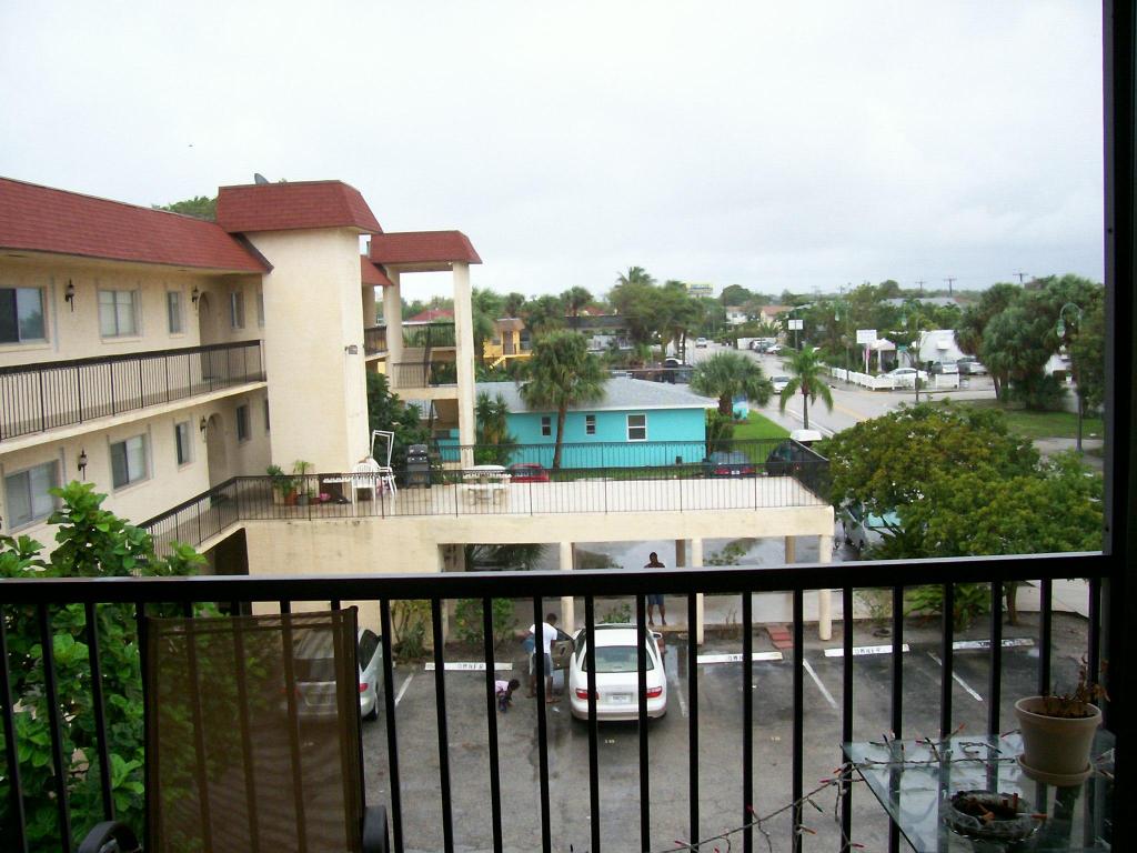 EL CASTELAY CONDO - Residential