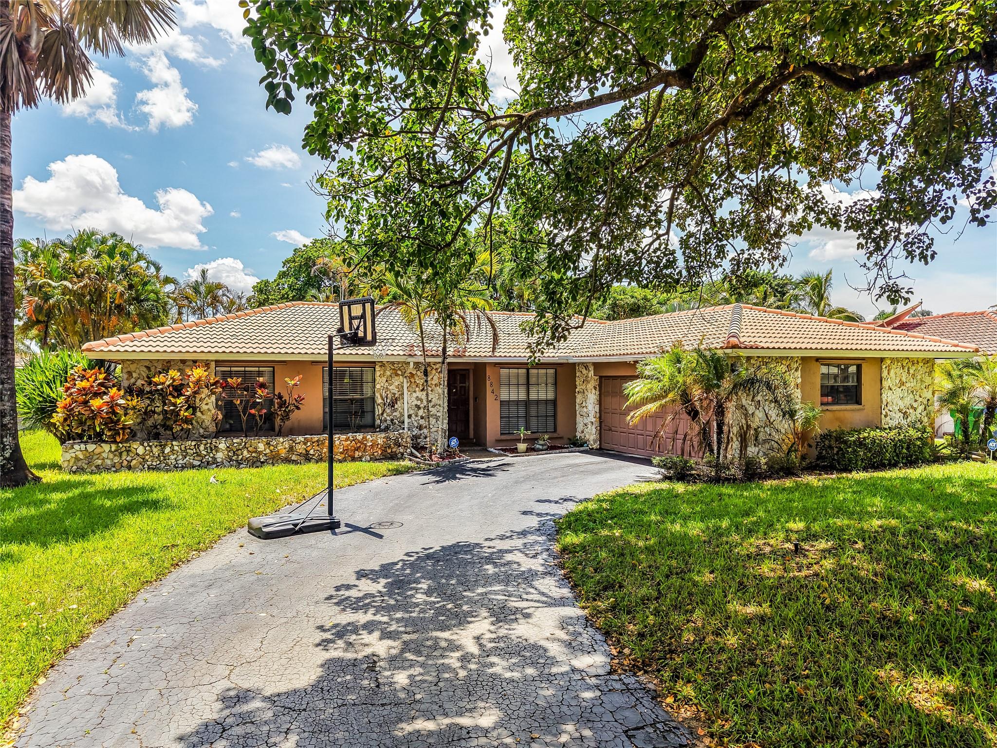 8842 NW 1st Street