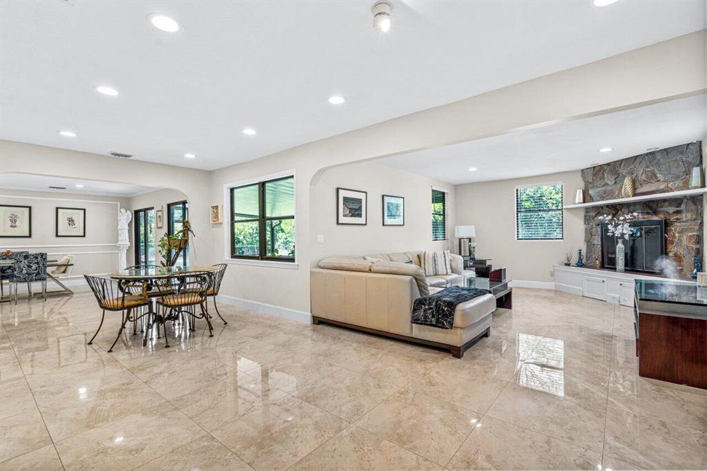 Palm Beach Country Estates - Residential