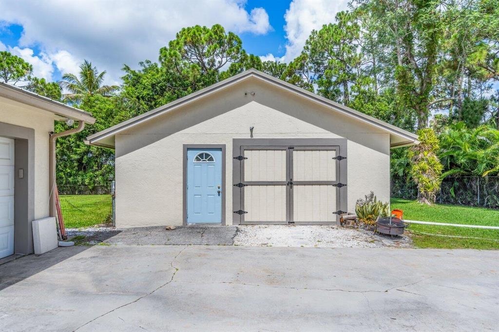 Palm Beach Country Estates - Residential