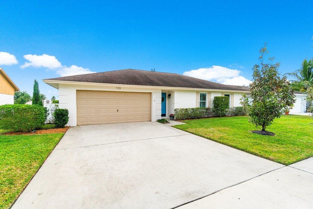 Photo of 113 Parkwood Drive, Royal Palm Beach, FL 33411 (MLS # R10954138)