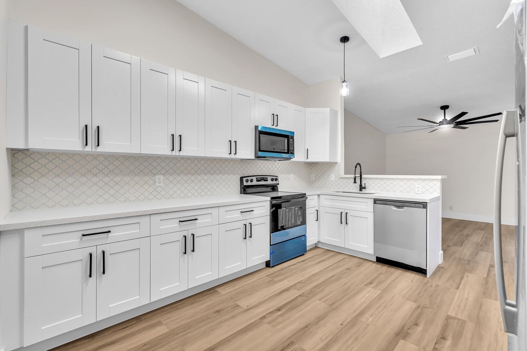 6014 NW 78th Way, Tamarac, FL, 33321/$419,900 1 6014 NW 78th Way