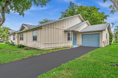 Broward County Single Family Homes 44 6014 NW 78th Way Tamarac FL 33321
