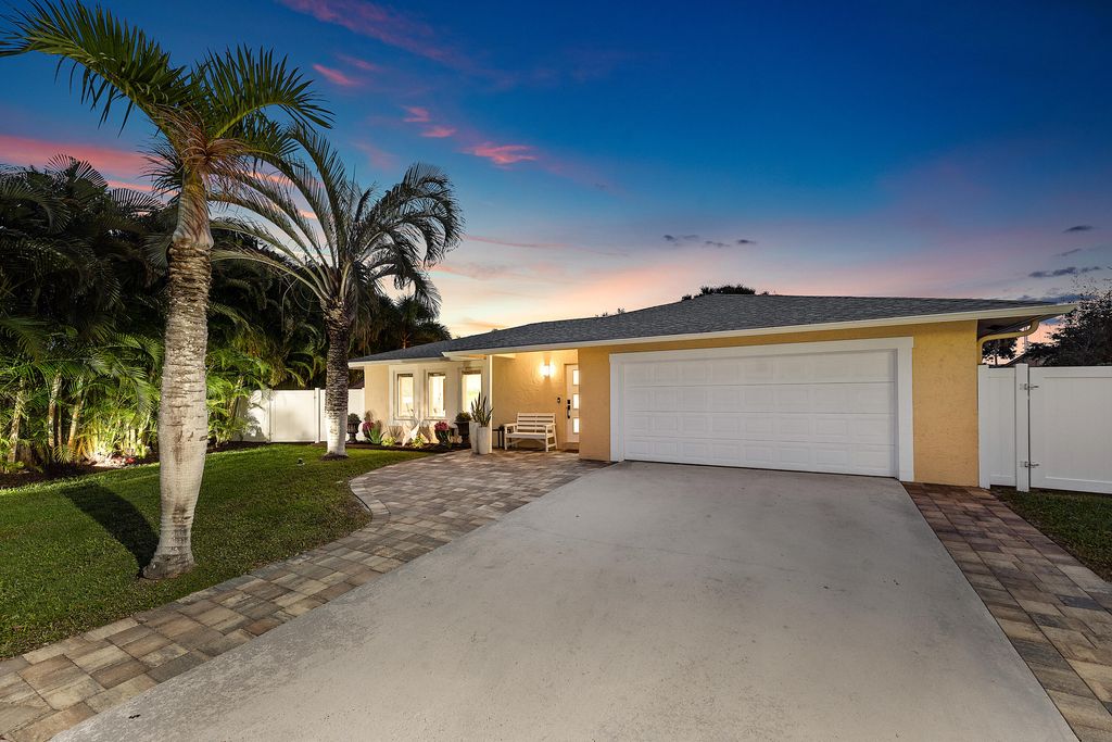 Photo of 6094 Royal Lytham Drive, Boca Raton, FL 33433 (MLS # R11162010)