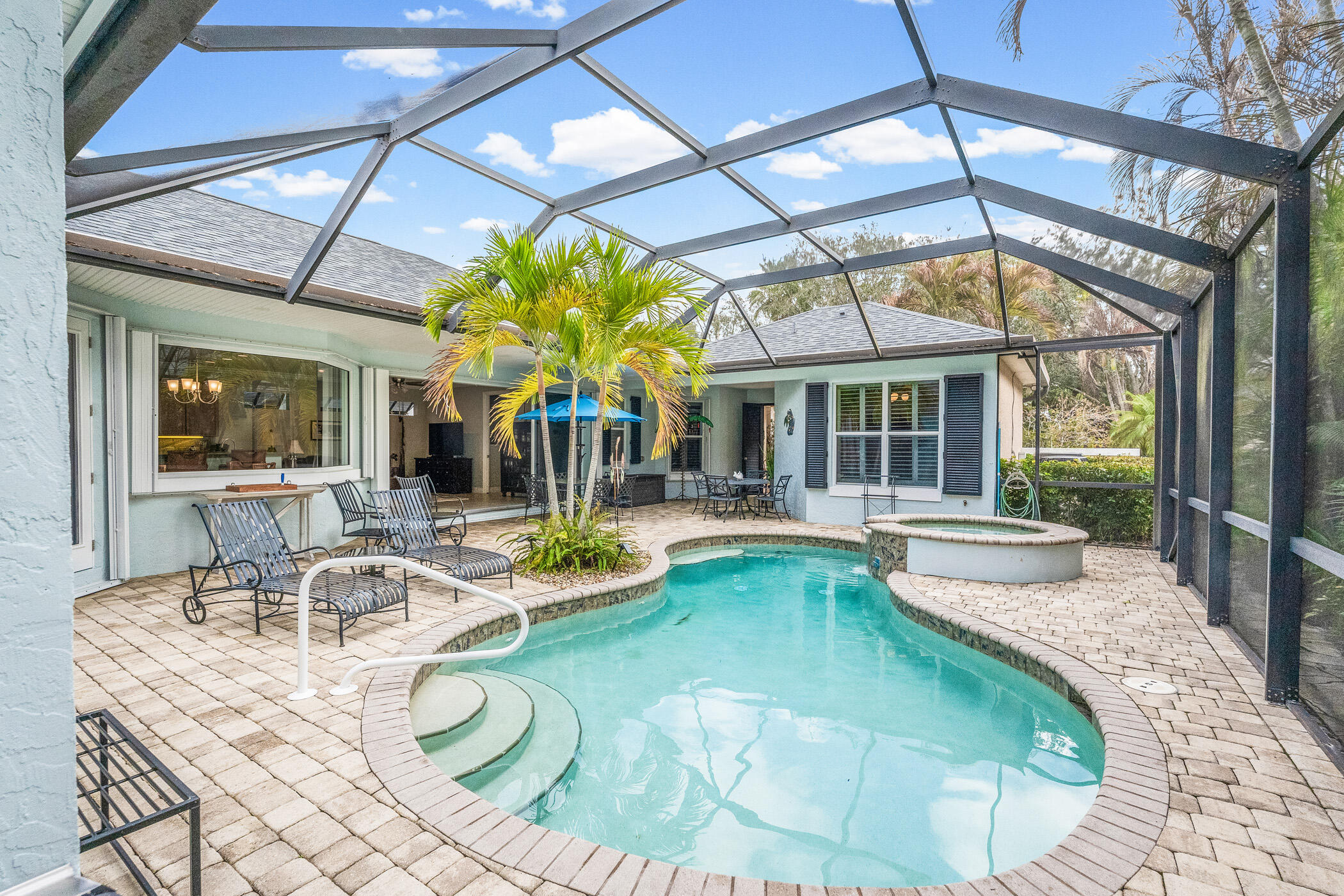 224 Oak Hammock Circle SW