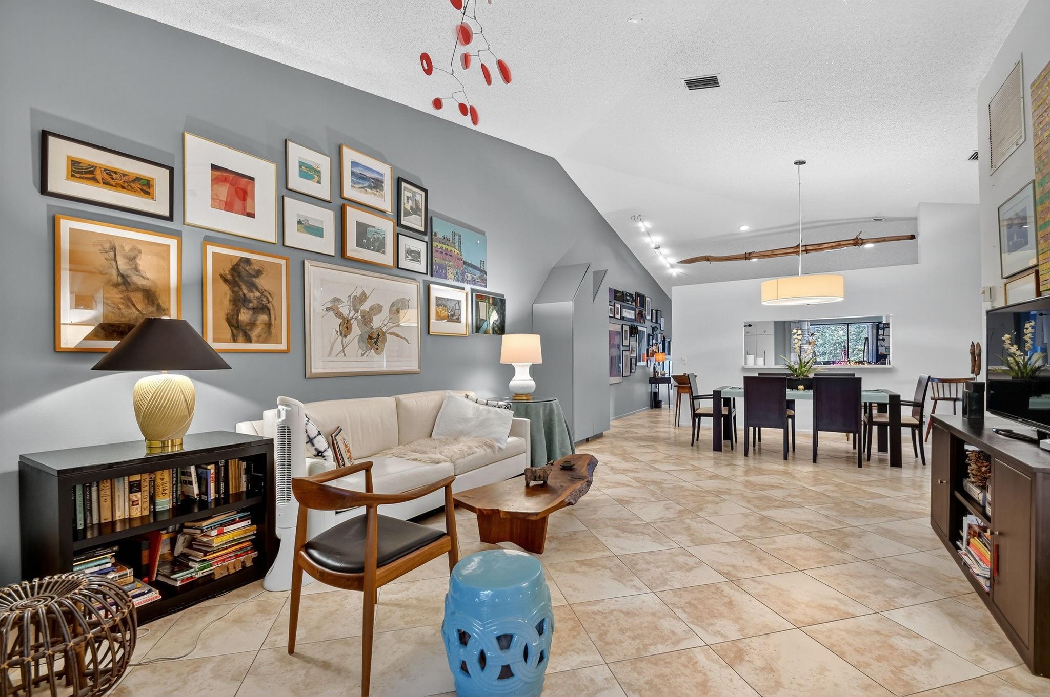 SUN VALLEY EAST CONDO - Residential