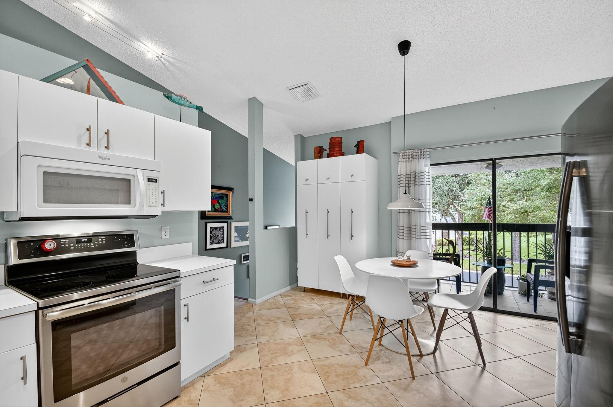 SUN VALLEY EAST CONDO - Residential