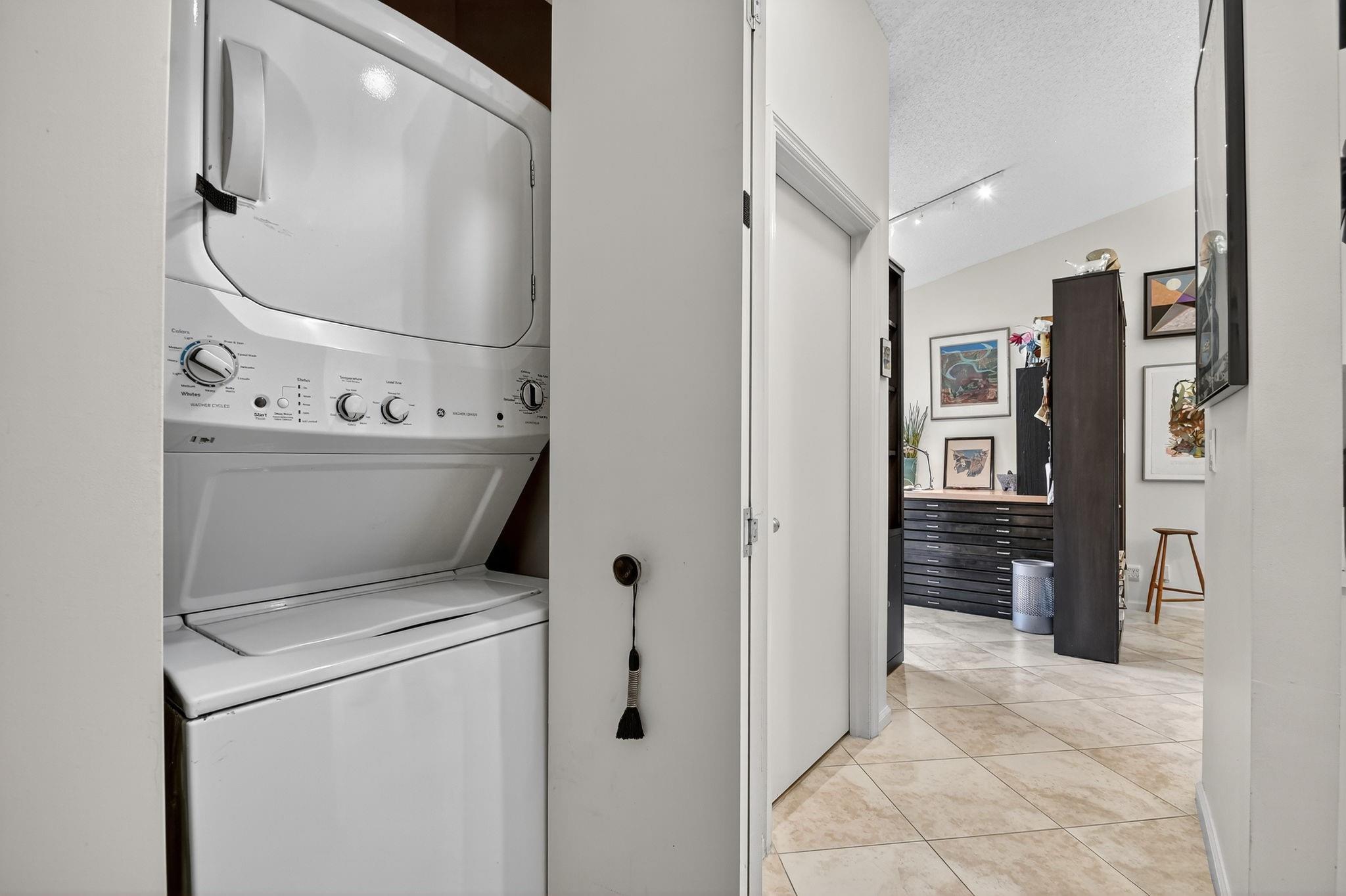 SUN VALLEY EAST CONDO - Residential