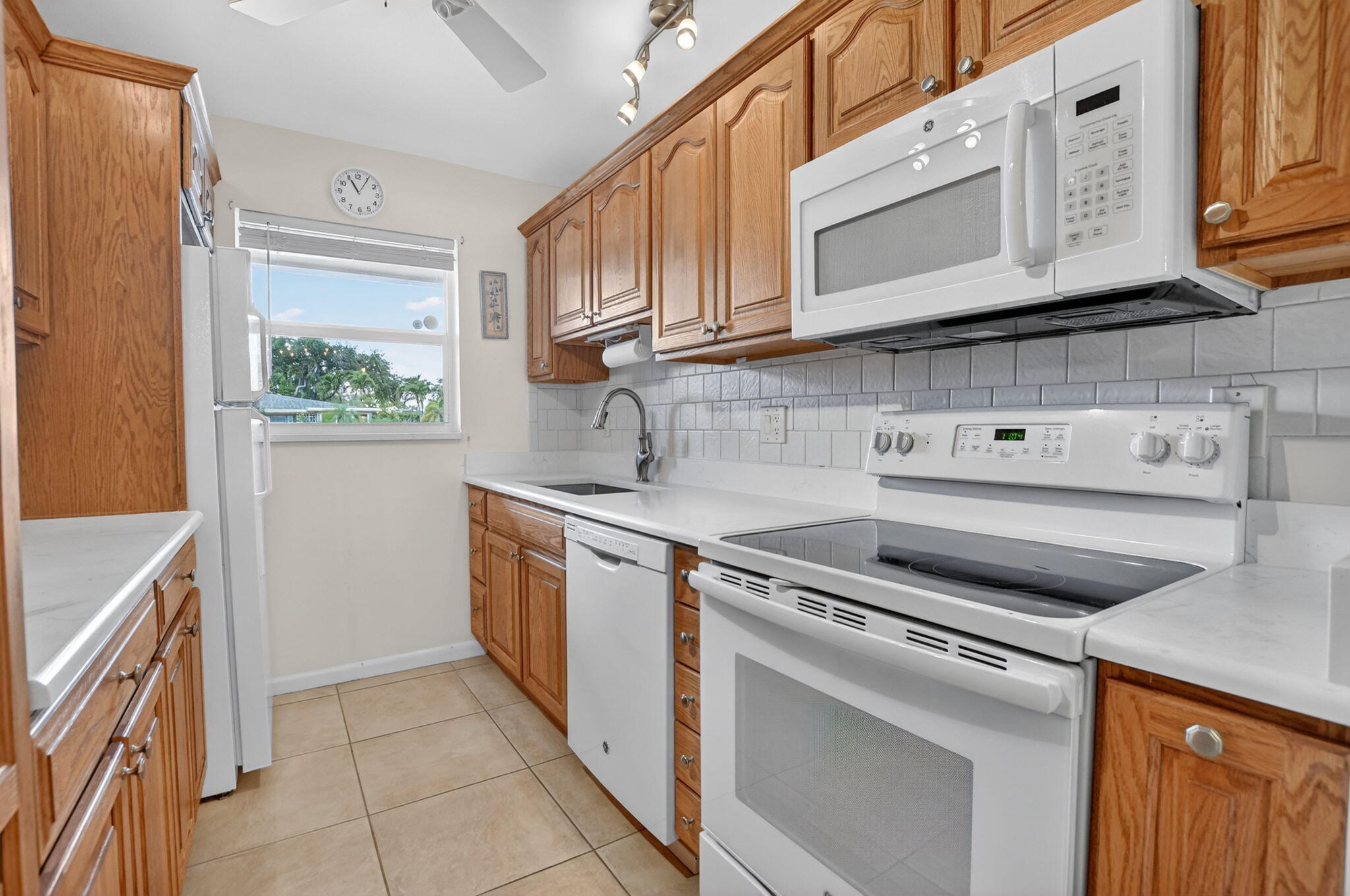HIGH POINT OF DELRAY BEACH CONDO SEC III - Residential