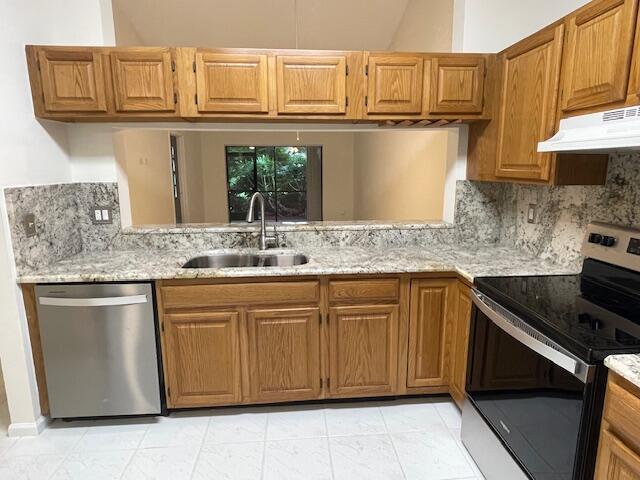 WINDWOOD UNIT I - Residential Lease